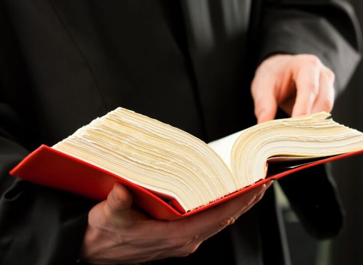 ¿Solicita un abogado civil?